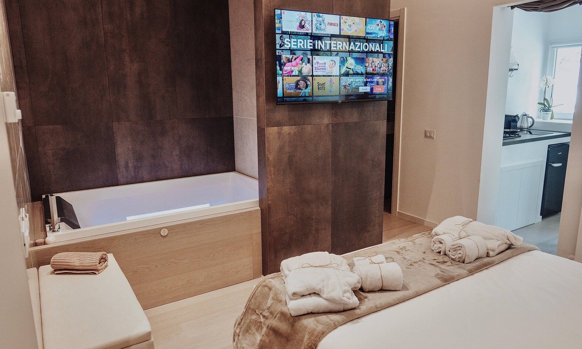 Torre a Mare Bed & Breakfast | 18zero2 Luxury Rooms