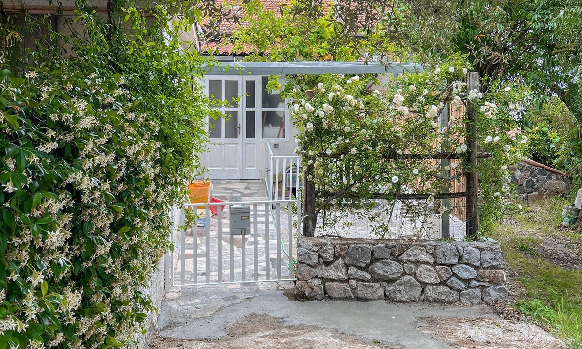 Scario Apartment | 2 bedroom cozy apartment in Scario