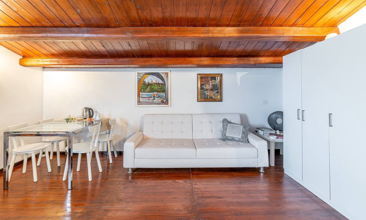 Portopalo di Capo Passero House | 3 Twins Suite Portopalo Apartment with Shared Garden and Air Conditioning
