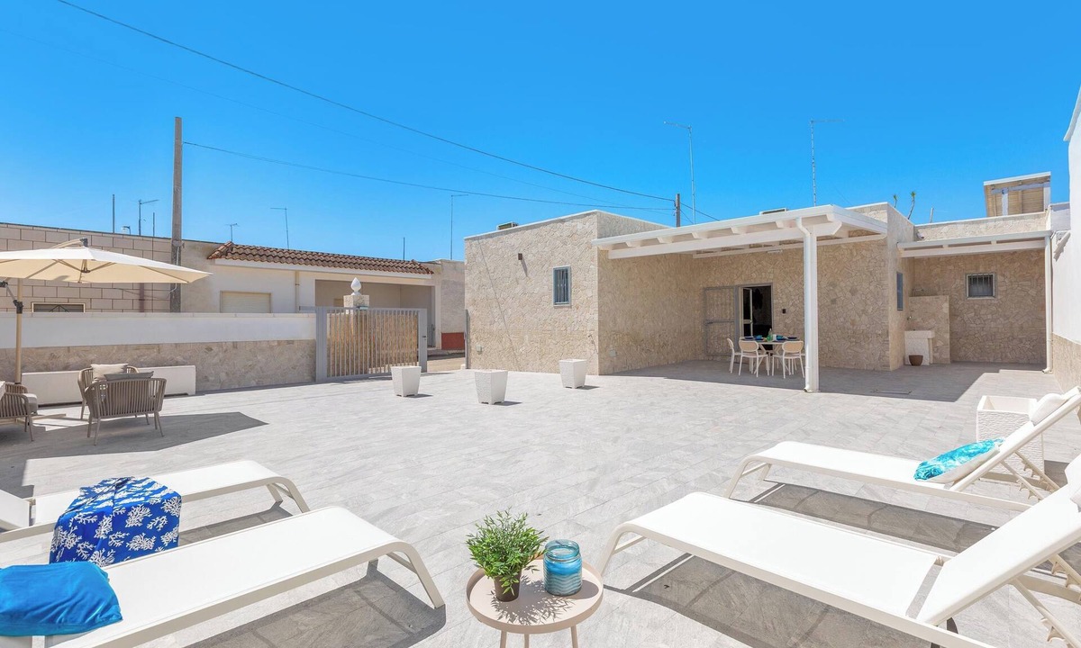 Specchiarica Apartment | Acqua e Sale Beach House by BarbarHouse