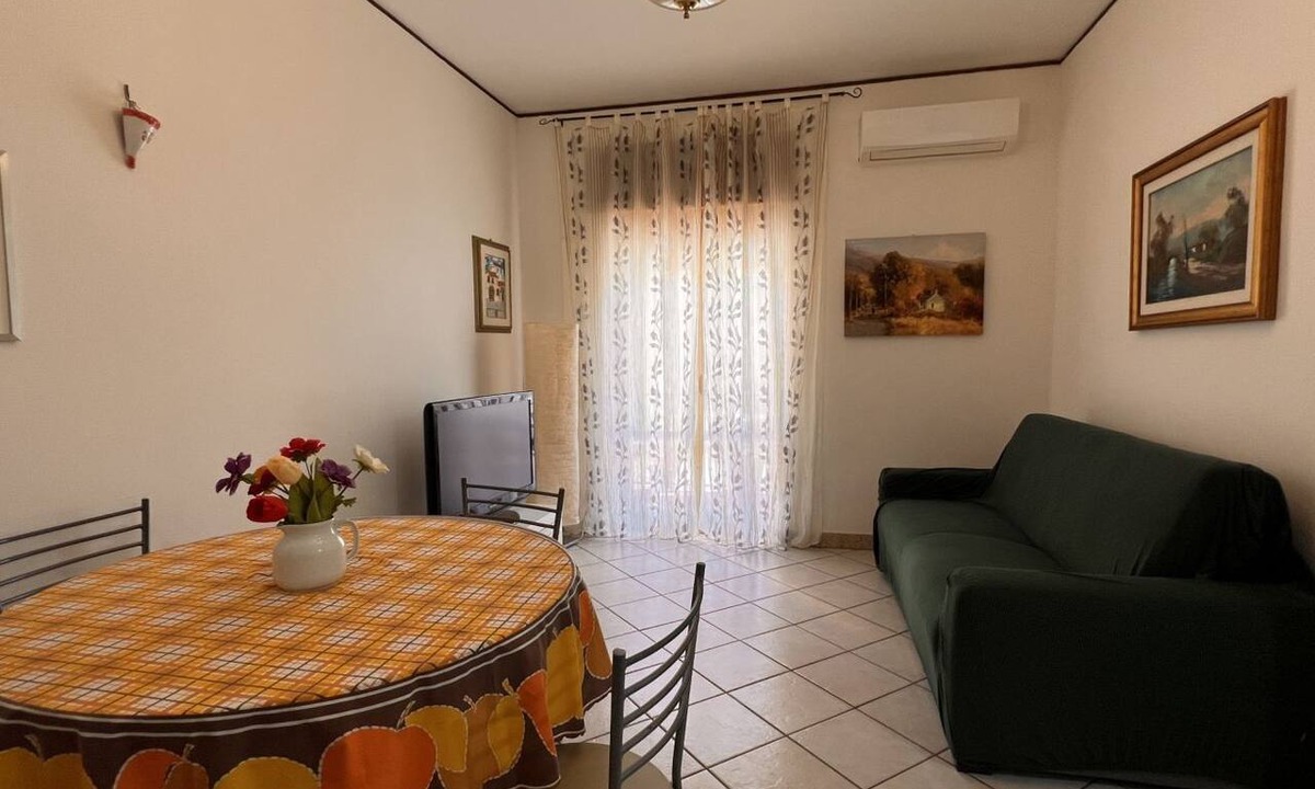 Guardia Piemontese Marina Apartment | Angelina's Spool - Cozy apartment in the center of Guardia Piemontese Marina, just steps from the beach