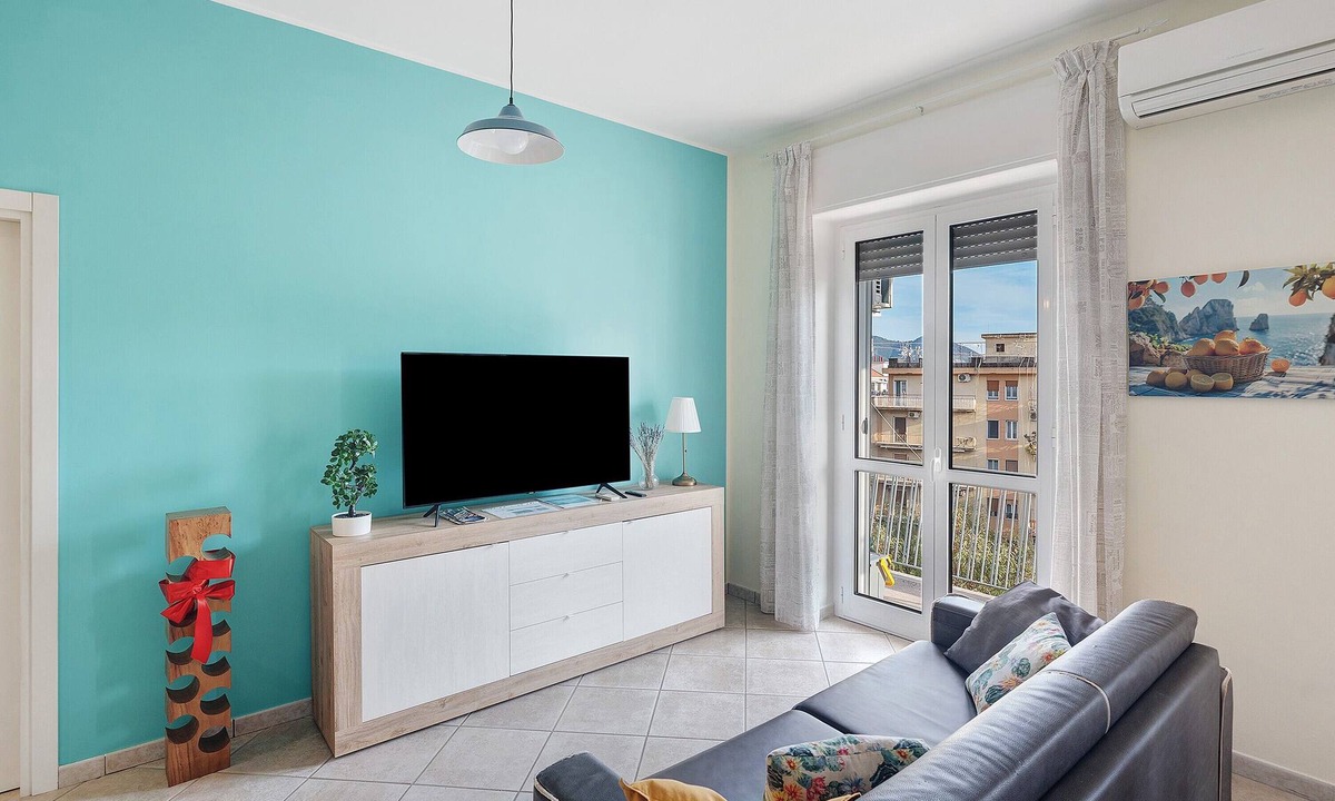 Salerno Apartment | Apartment 'Casa Di Giulia - Amalfi Coast' with Sea View, Wi-Fi and Air Conditioning