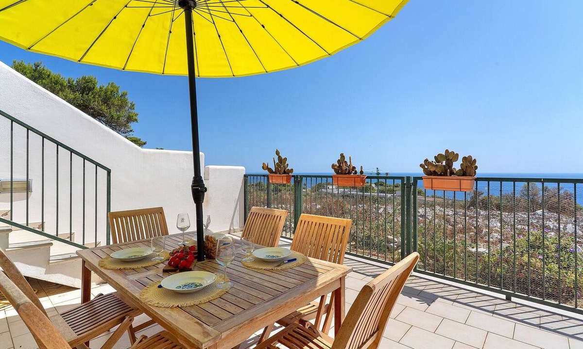 Santa Cesarea Terme Apartment | Apartment 'Dolce Vita' with Sea View, Wi-Fi and Air Conditioning