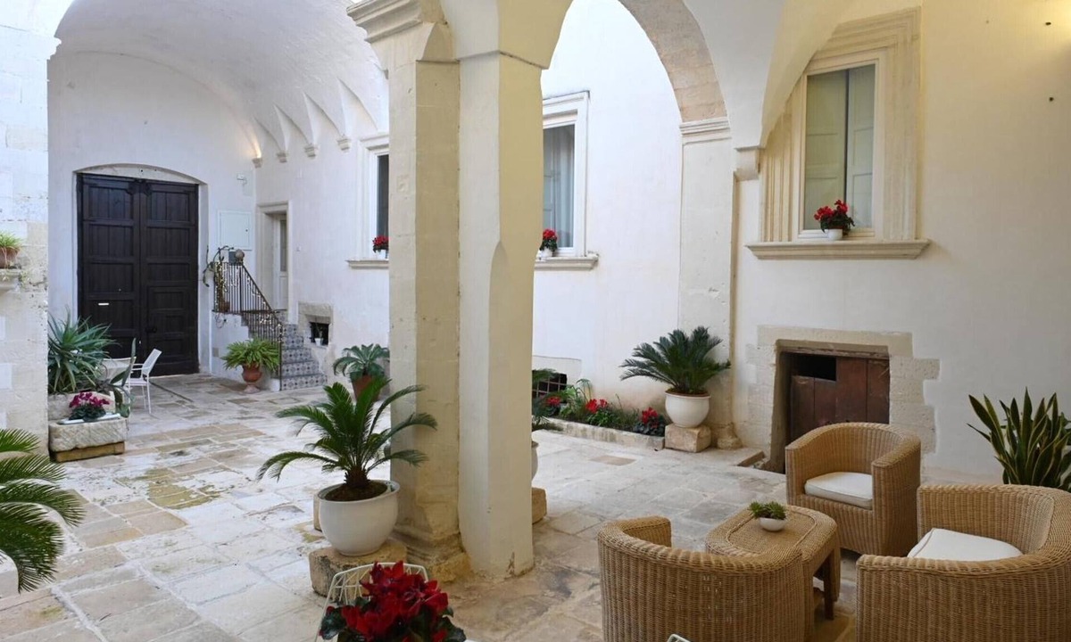 Lequile Apartment | Apartment 'Dimora San Vito' with Shared Garden, Wi-Fi and Air Conditioning