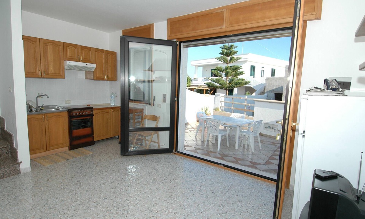 Santa Maria di Leuca Apartment | Apartment 'Baia Delle Sirene Le' with Private Terrace and Air Conditioning