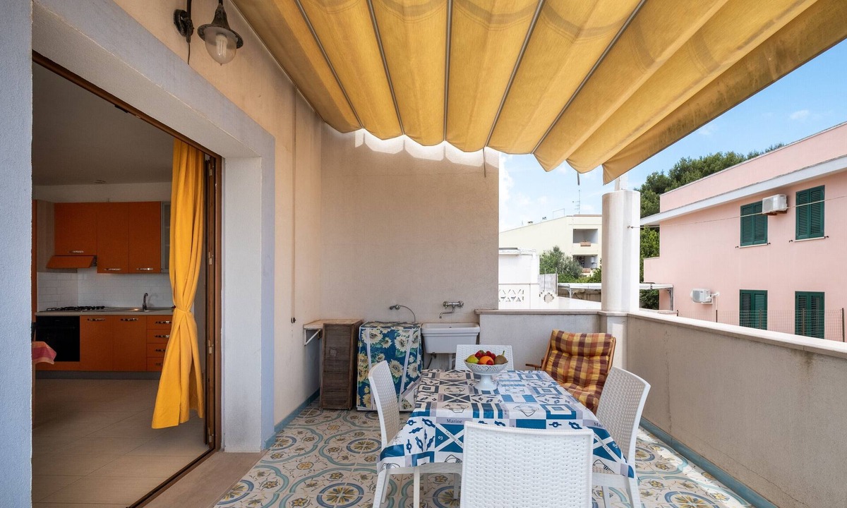 Santa Maria di Leuca Apartment | Apartment 'Staiulo - Primo Piano - La Plumeria' with Balcony & A/C