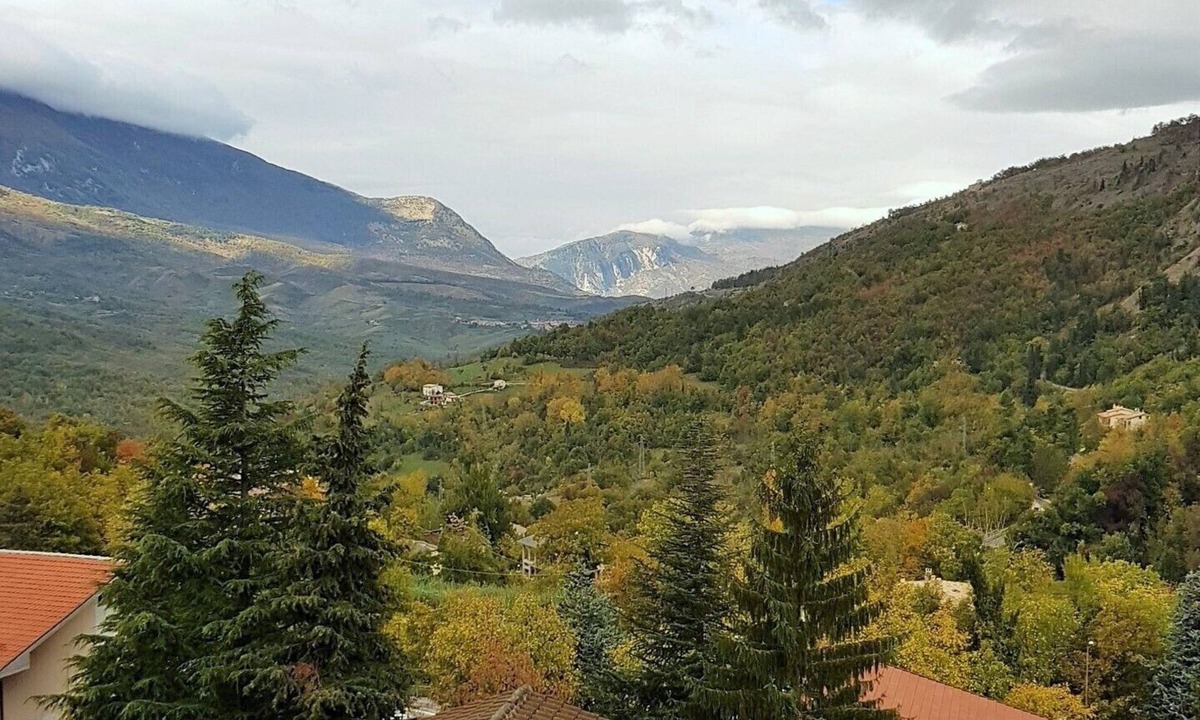 Caramanico Terme Apartment | Apartment with fireplace and view of the Orfento Valley