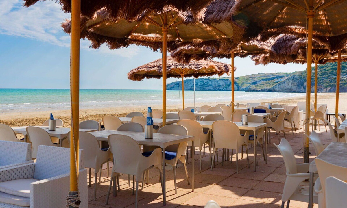 Peschici Apartment | Beautiful apartment for 4 people with A/C, TV and terrace