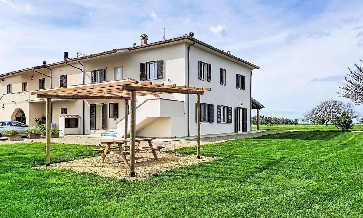 Bibbona Apartment | Beautiful apartment for 5 guests with A/C, WIFI, TV, patio, pets allowed and panoramic view