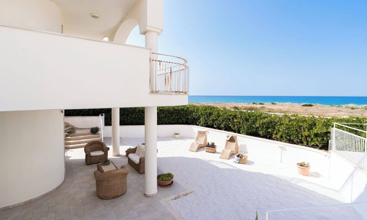 Torre Santa Sabina Villa | Beautiful villa for 4 people with TV and veranda, close to Ostuni