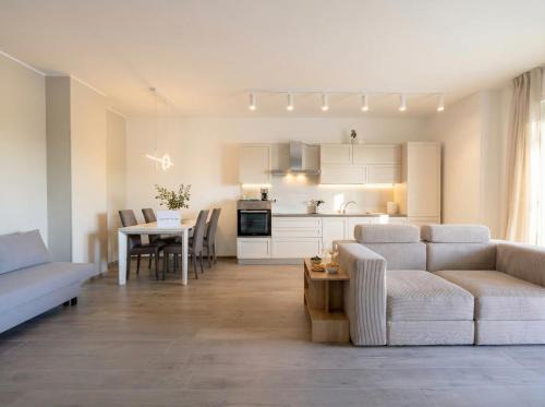 Municipio 2 Apartment | Borgo Felice - Modern Apartments + Free Parking