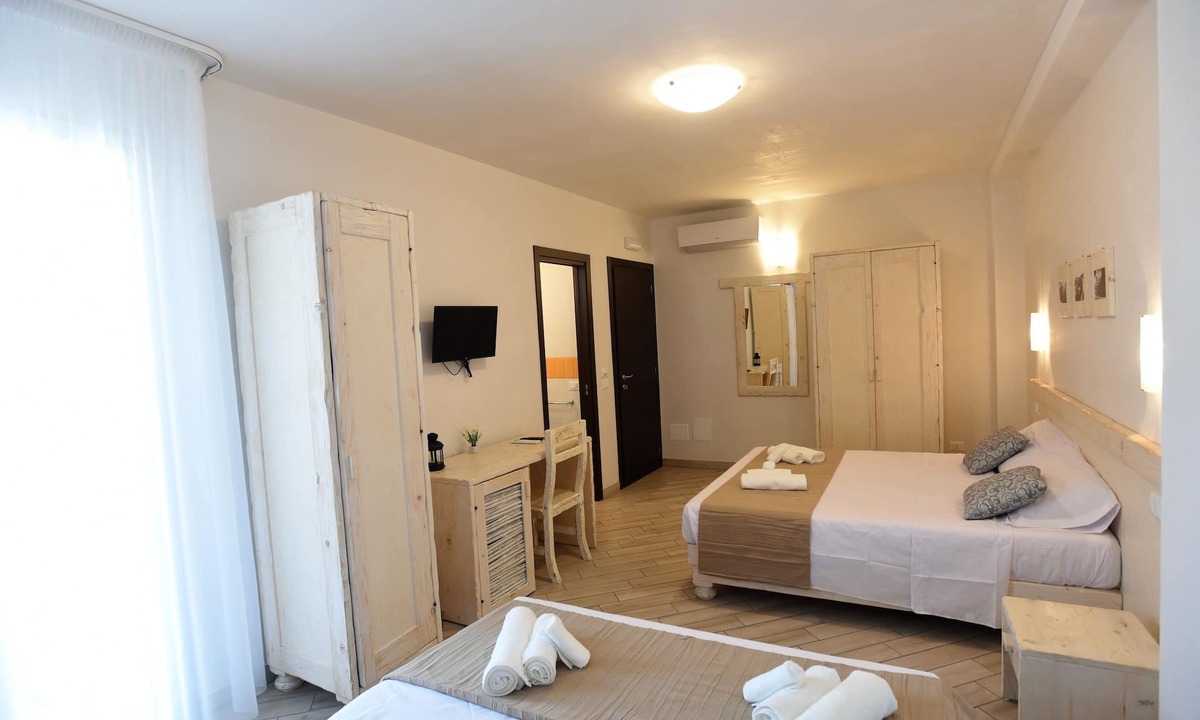 Torre dell'Orso Bed & Breakfast | Camere Le vie di Omero