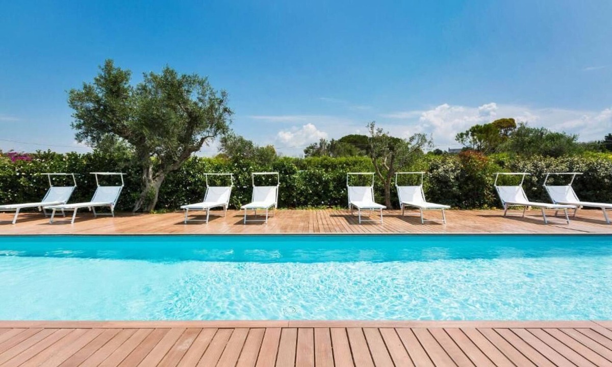 Baia Verde Apartment | Carmine cottage with pool, close to beach