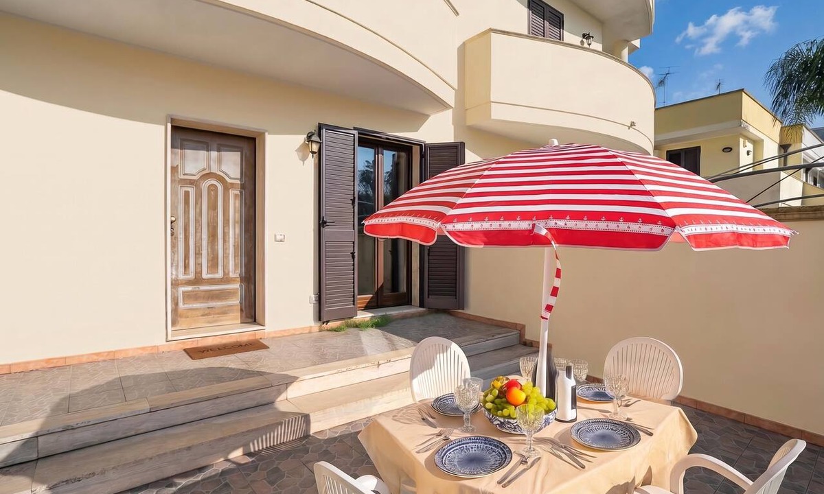 Porto Cesareo Villa | Casa Pascoli with Veranda Dining near Sandy Beach, Porto Cesareo, Italy