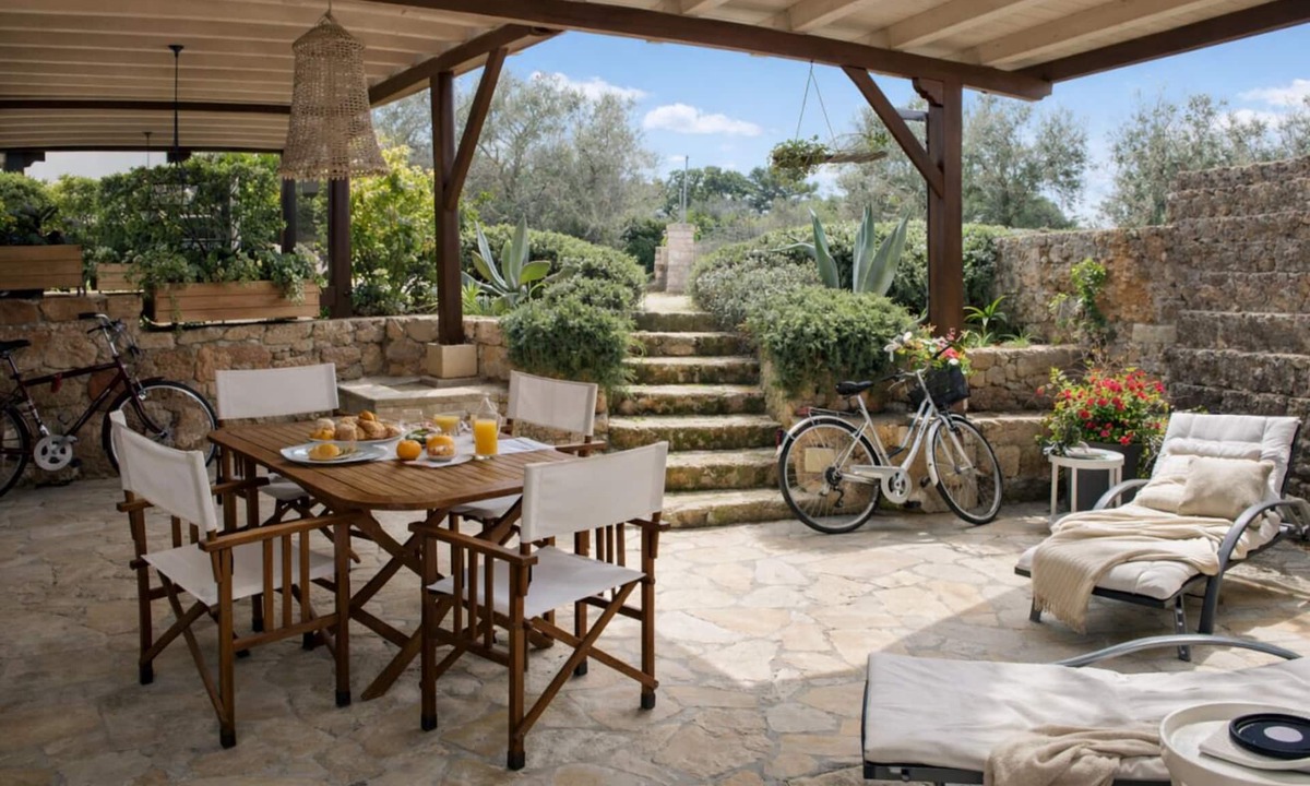Cenate Apartment | Casina Matilde is a charming retreat carved into an ancient tuff quarry, with walls that tell stories from distant times. This gem, featuring its characteristic barrel vaults, offers a bright furnished veranda for moments of pure stillness, a spacious ro