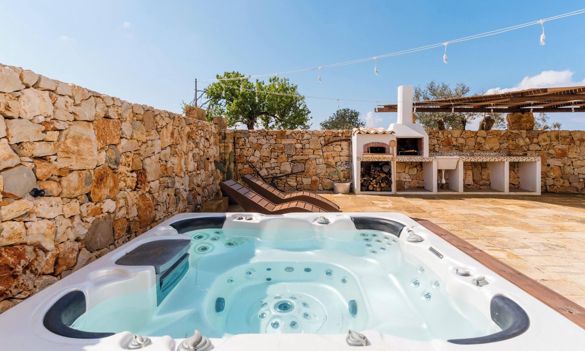 Ugento House | Corte Franca by Vivimy
