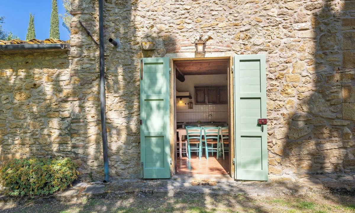 Montescudaio Apartment | Cosy apartment for 6 guests with WIFI, terrace and pets allowed