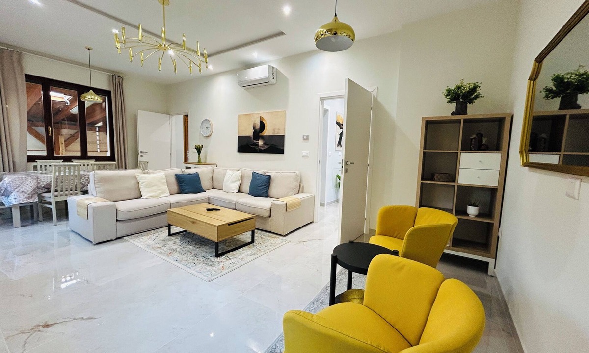 Montegrotto Terme Apartment | Elegant 2-bedroom apartment with AC in Montegrotto Terme