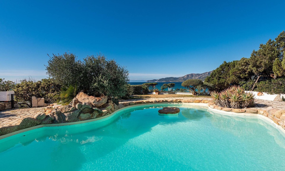 Notteri Villa | ELEGANTE VILLA PANORAMICA A 10 METRI DAL MARE CN P