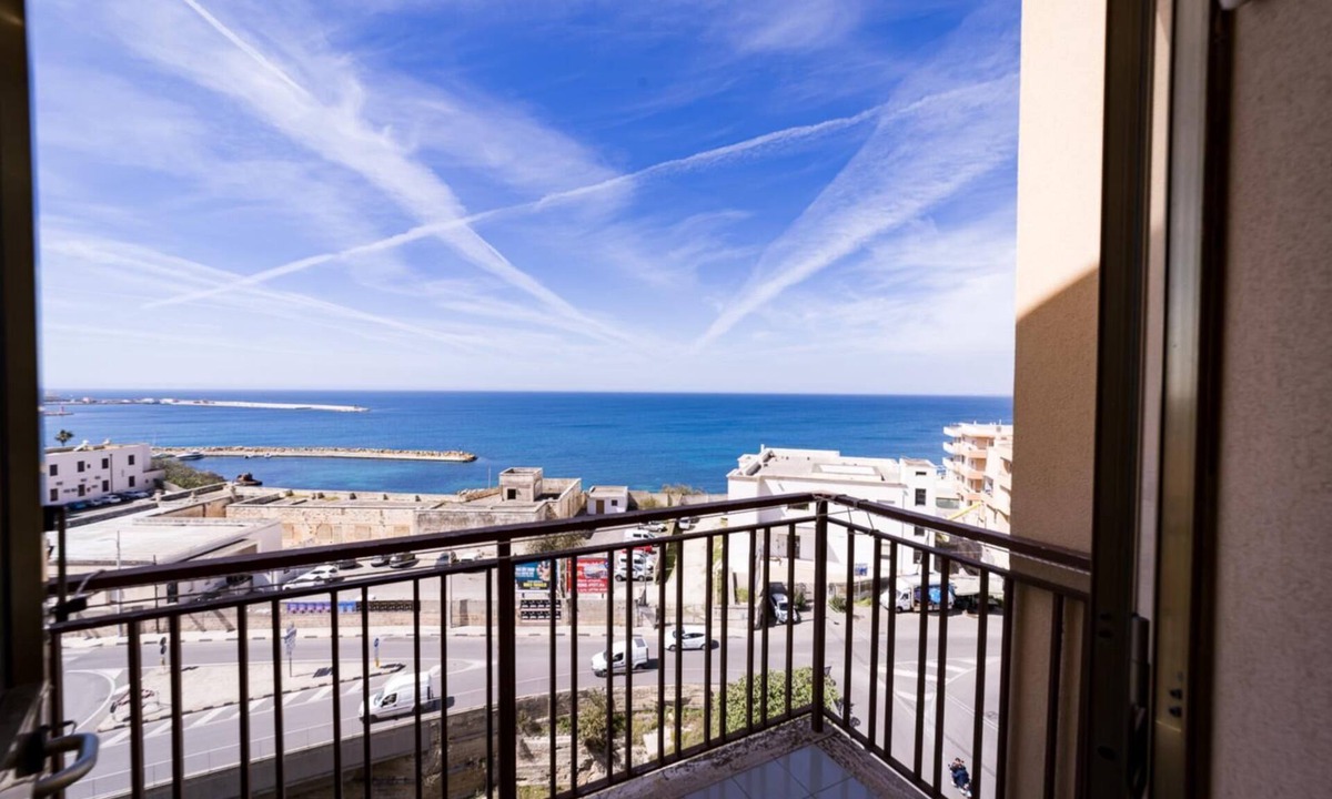 Il Monte Apartment | Five sea view apartments Entire structure
