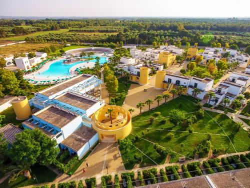 Torre dell'Orso Hotel | Fruit Village Torre dell'Orso La Brunese 4stelle