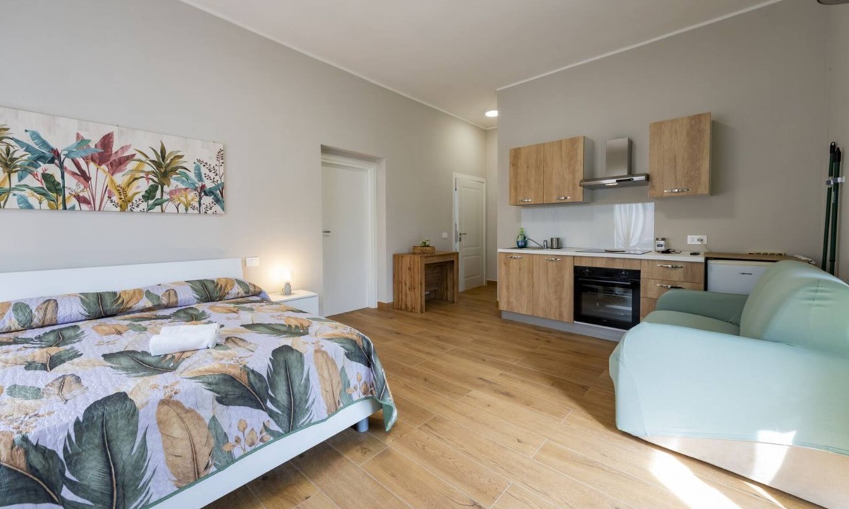 Francavilla al Mare Apartment | GuestHost - Cozy Balcony Flat X3 near the Sea