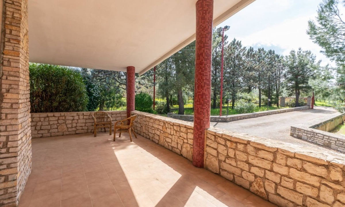 Andria Apartment | GuestHost - OroVerde Villa with Parking and Fireplace
