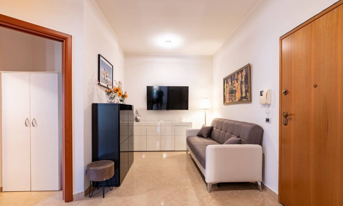 Trani Apartment | GuestHost - The House of Pines