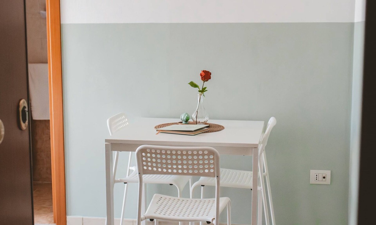 Terlizzi Apartment | Heart of Home Apt: room and kitchen in Terlizzi near Bari airport and the sea