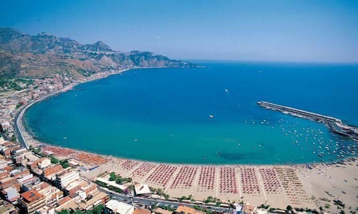Porticato Apartment | Holiday apartment Giardini Naxos for 1 - 6 persons with 2 bedrooms - Holiday apartment