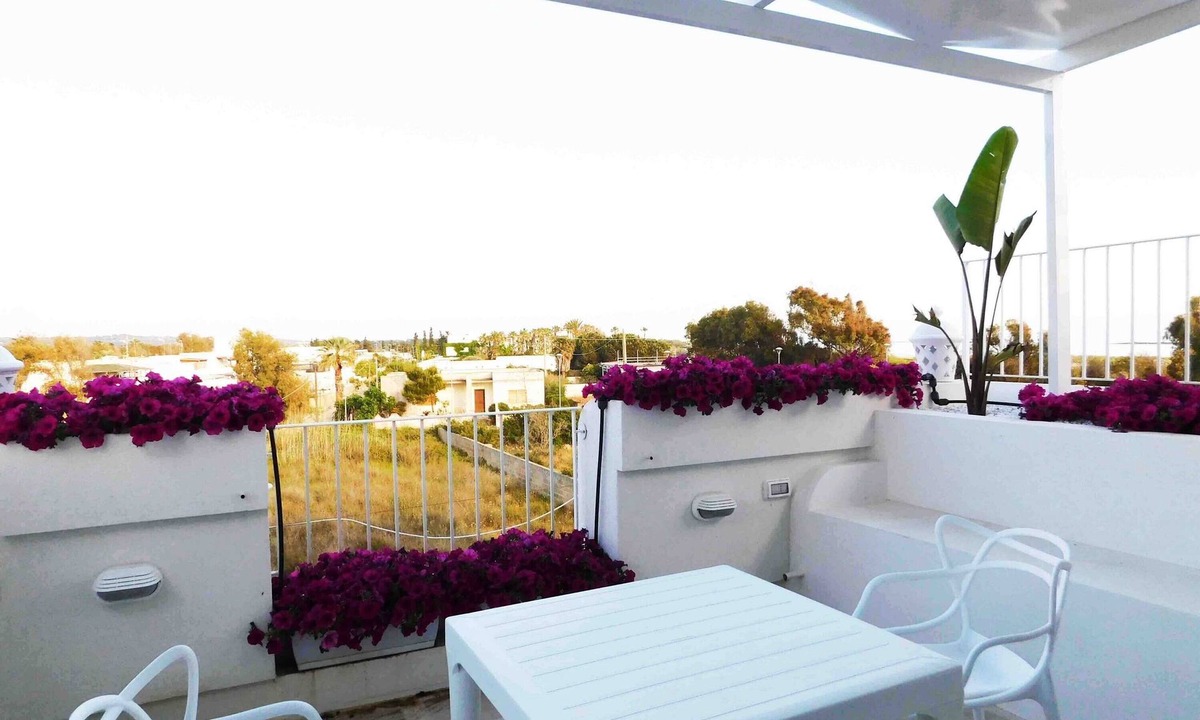 Torre San Giovanni House | Holiday Apartment 'Mono Vista Mare Dauni' with Balcony and Air Conditioning