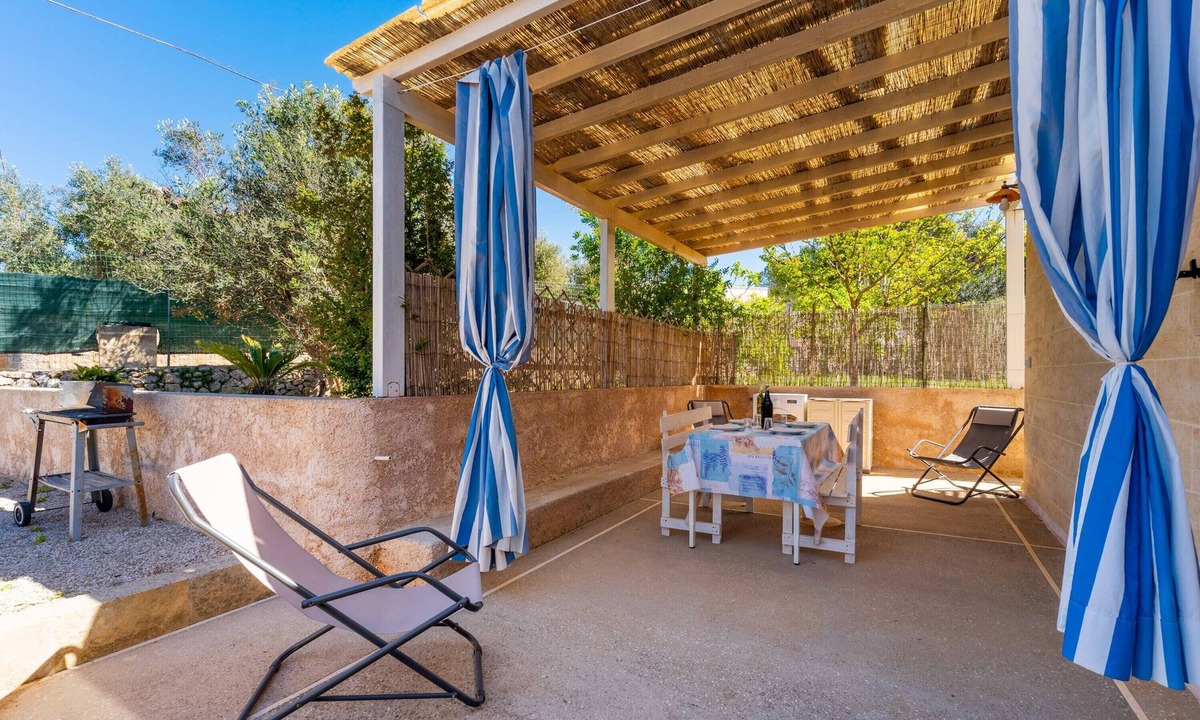 Marina di Pescoluse House | Holiday Home 'Bilo In Villetta Andrea 456' with Private Terrace and Air Conditioning