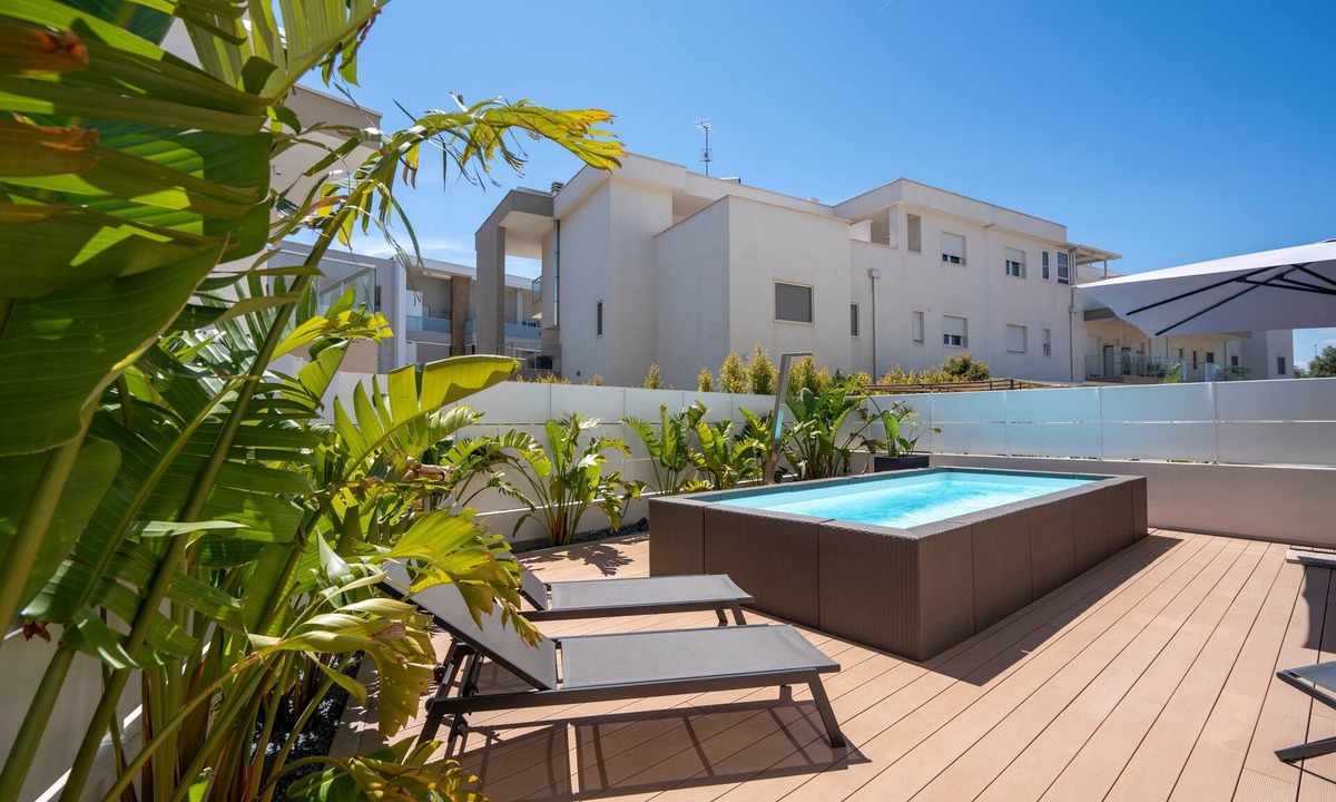 Monopoli House | Holiday Home 'Casa Exuma with Private Pool' with Private Pool, Wi-Fi and Air Conditioning