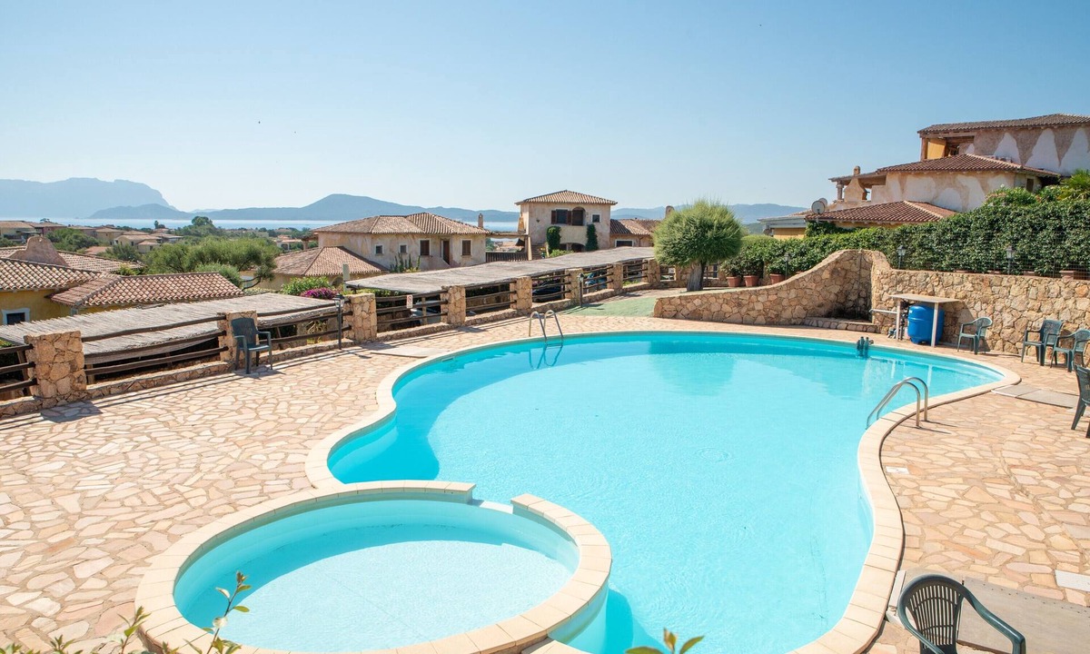 Pittulongu Apartment | Holiday Home 'Sardinia Sea View Pool & Spa' with Pool and Hot Tub