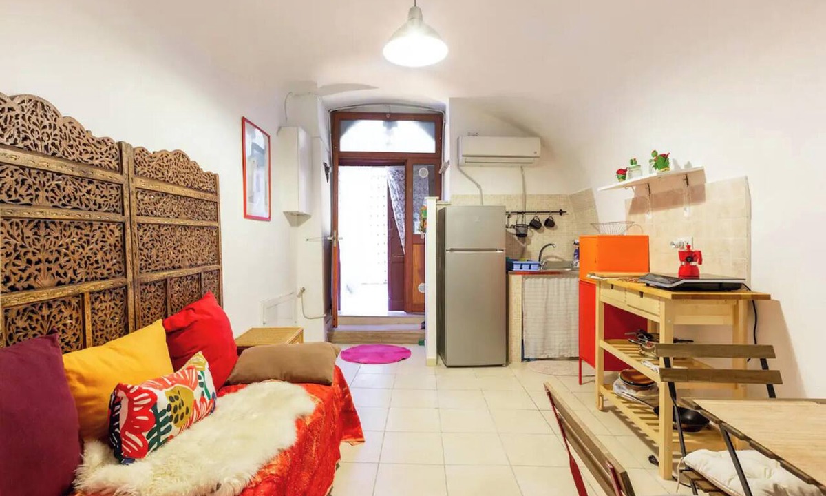 Old Town Apartment | Homerez - Apt in Bari Centre