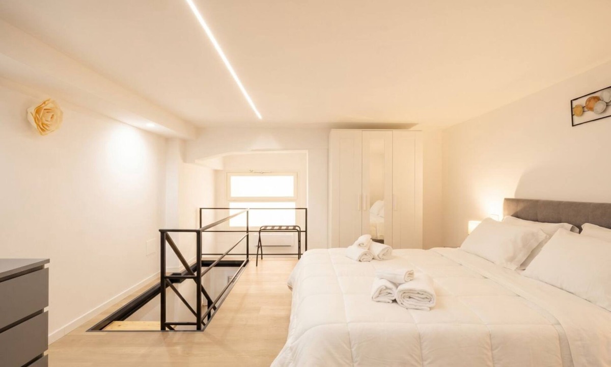 Bari City Centre Apartment | House of Lu - Urban Classic