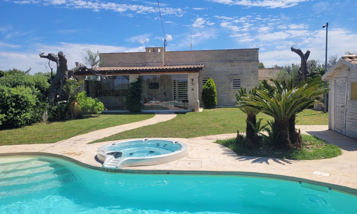 San Vito dei Normanni Villa | Idyllic country villa near Ostuni