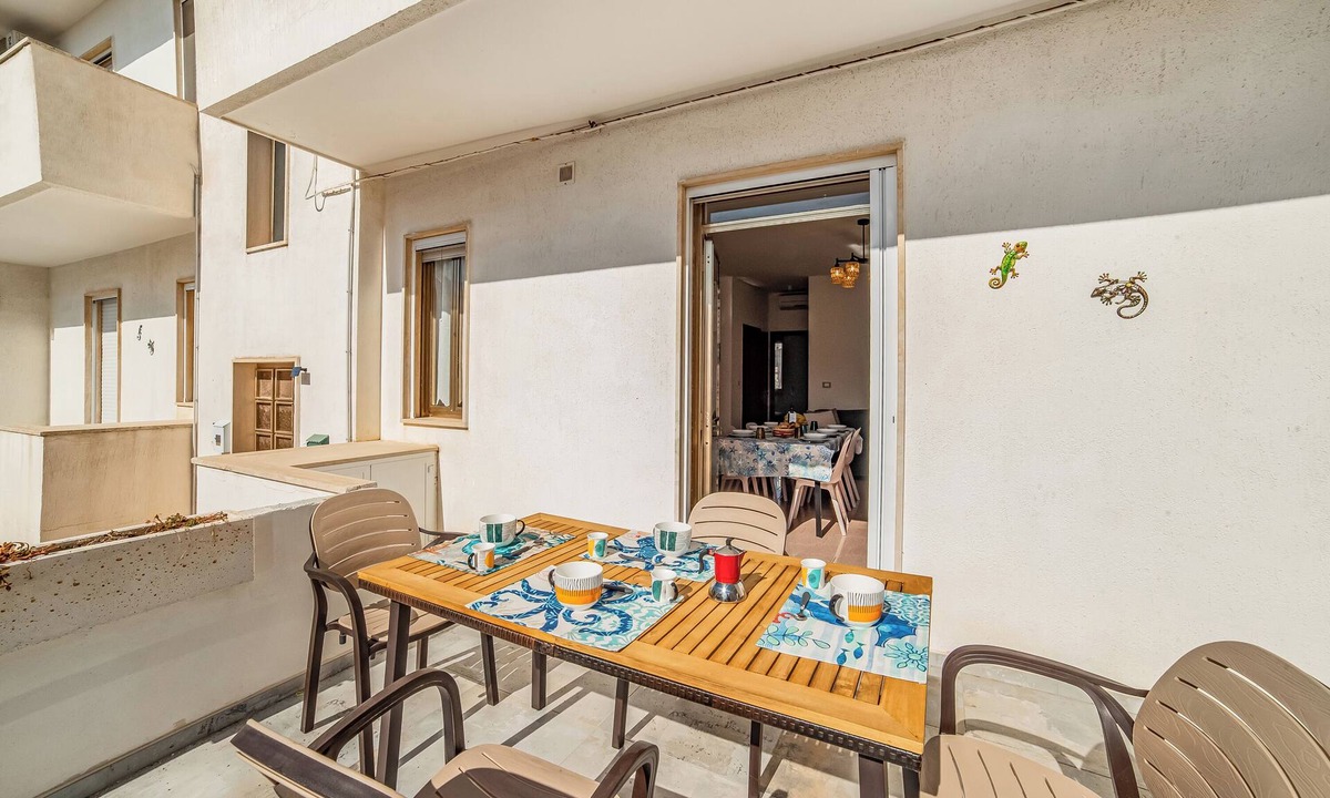 Lido Marini Apartment | La Casa Del Lido 1 in Ugento with Balcony, Ugento, Italy