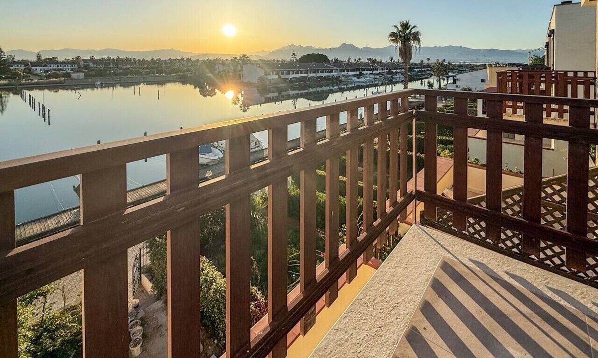 Fabrizio Apartment | La Casa Lago Mare: Stunning Views of the Sibari Lakes