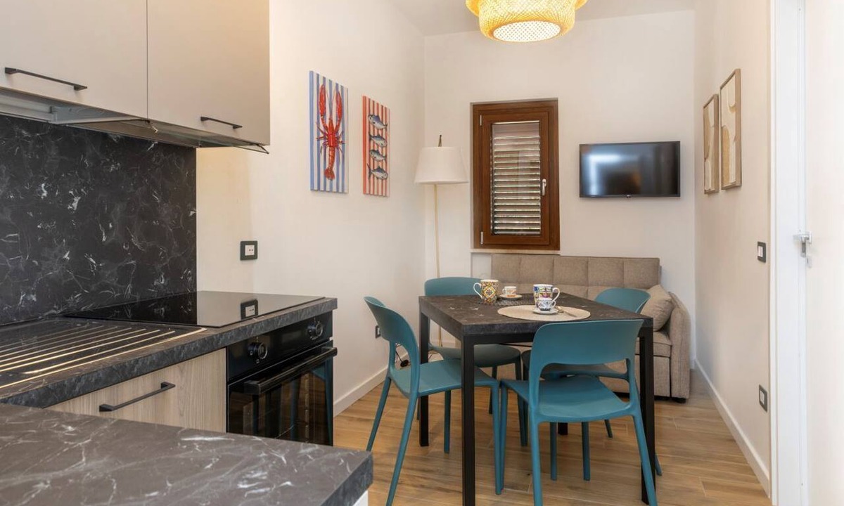 Paola Apartment | La Maison Santorini - superior apartment near the sea