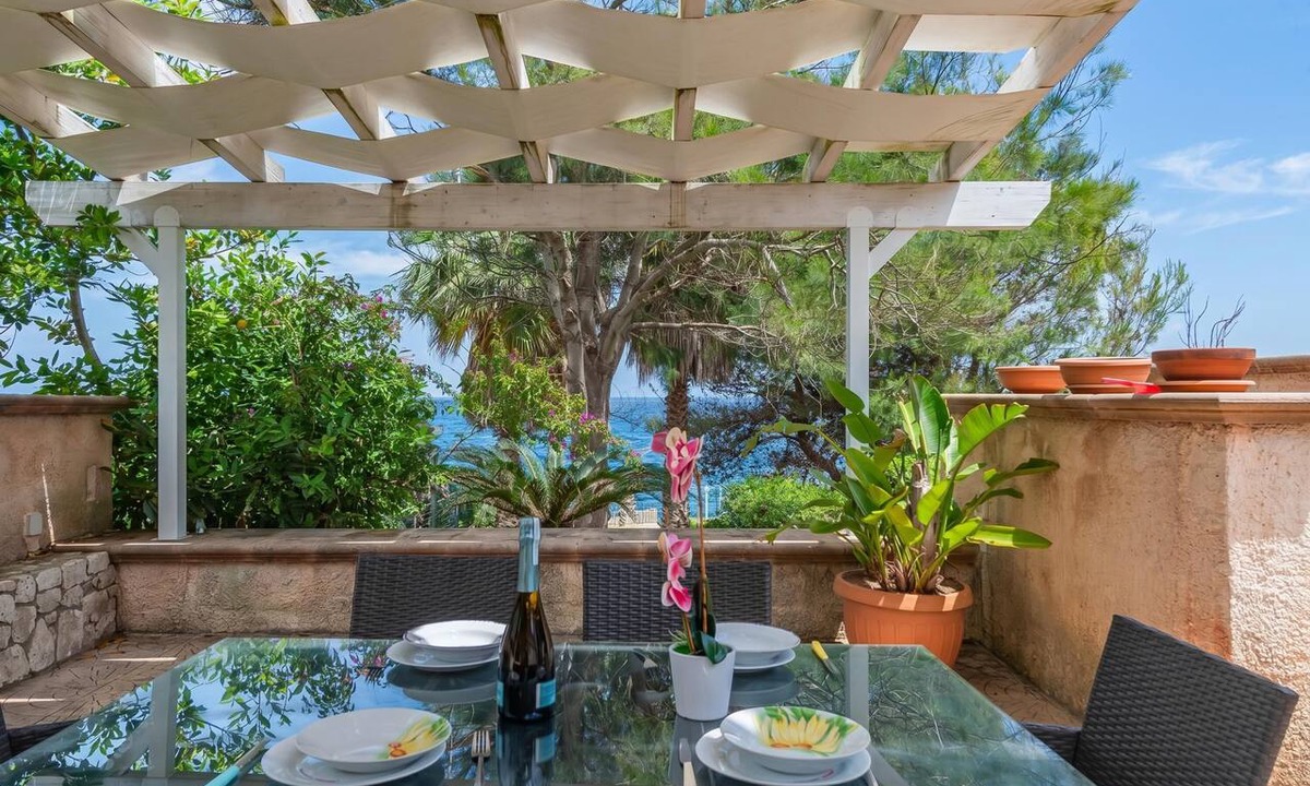 Marina di Marittima House | La Porta Sul Mare - Sea-View Home with Private Beach Access, Diso, Italy