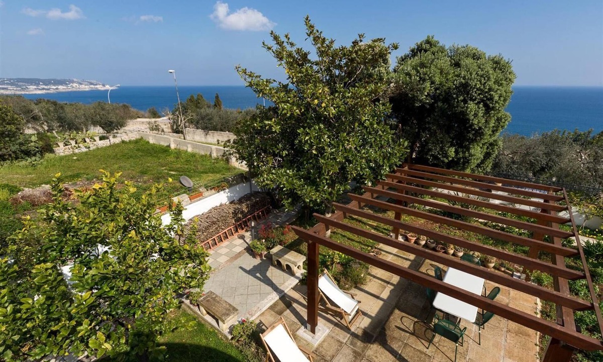 Castro Marina Villa | La Ripostiera by BarbarHouse