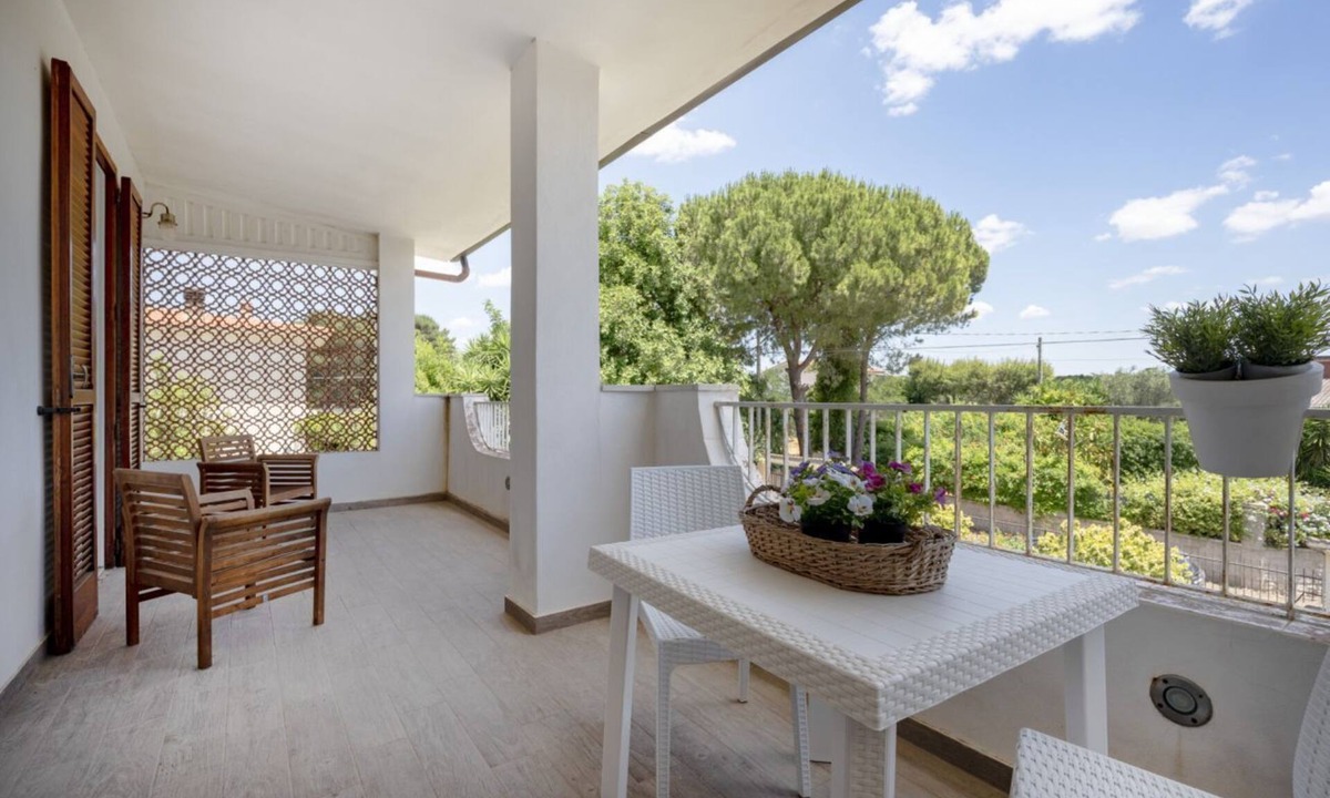 Monti D'arena-Bosco Caggione Apartment | Large studio apartment perfect for two people, is located in a shared villa but has its own private access. It features a shared garden and a large furnished patio for exclusive use. The accommodation is located in Marina di Pulsano, a well-served seasid