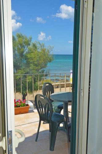 Marina di Pescoluse House | Le sorgenti camere e appartamenti