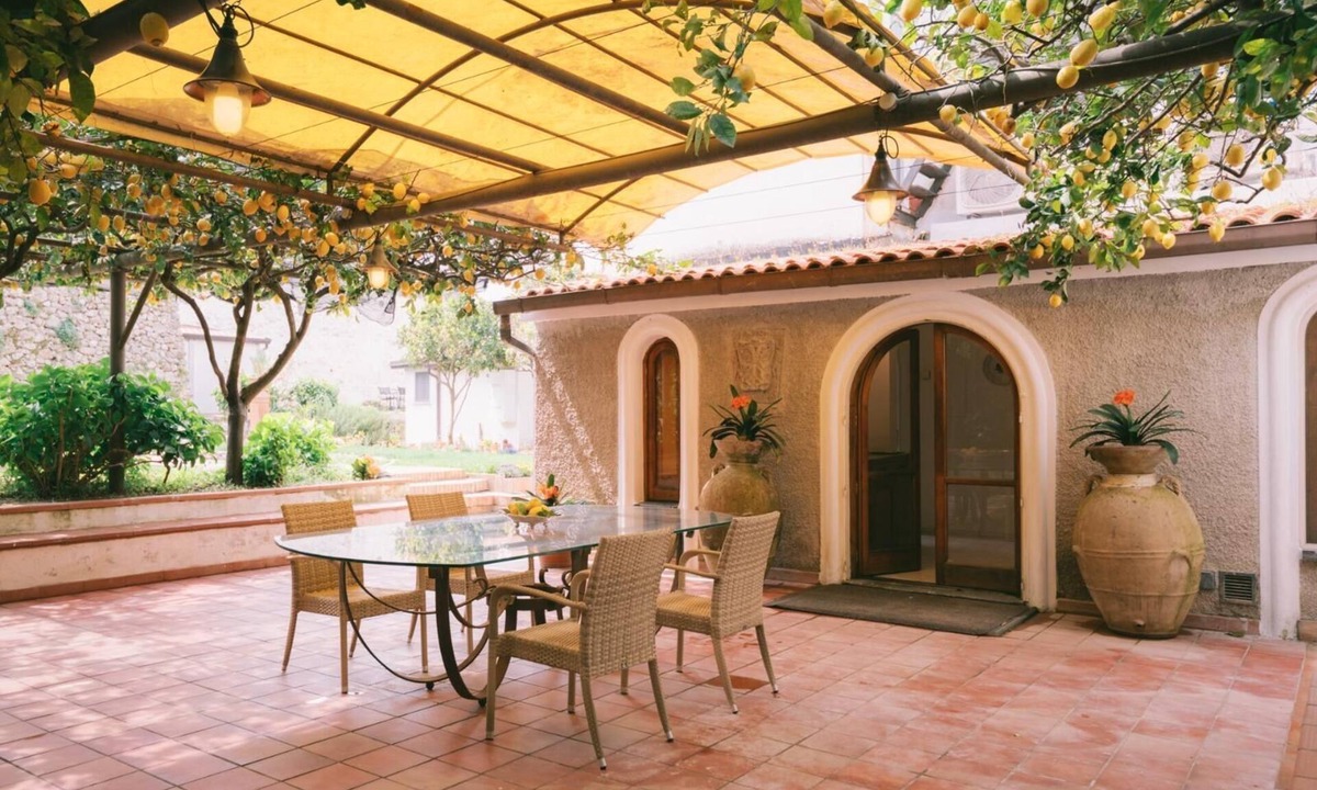 Ravello Apartment | Located at Ravello's center, at 1' walk from the bus station & shopping area.