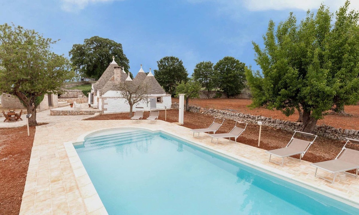 Locorotondo House | Locorotondo Stone House with Underground Pool for 6