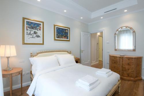 Bari City Centre Apartment | Maison Murat Elegant City Stay
