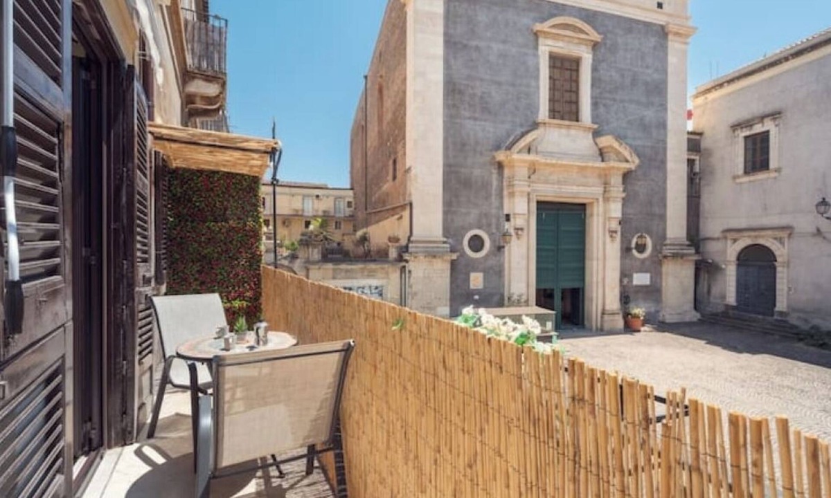 Catania City Centre Apartment | Modern Apartment with Balcony and View of St. Agatha