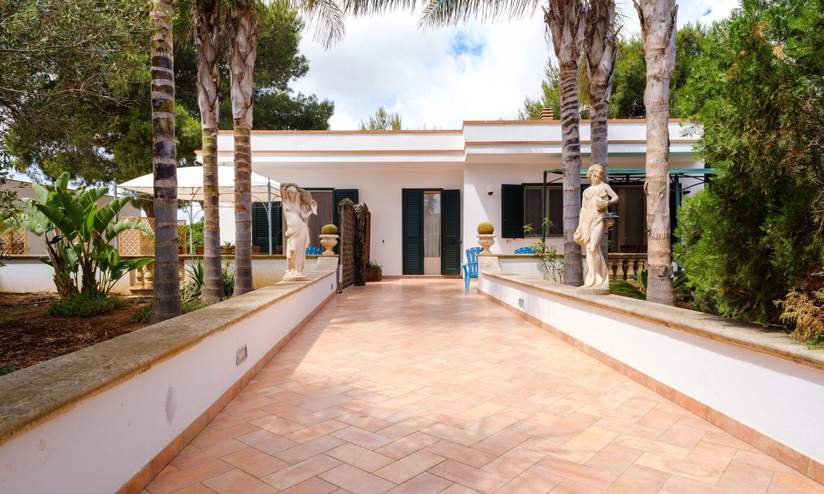 Taviano Apartment | Pet-Friendly Apartment 'Villetta del Salento 2' with Garden & A/C
