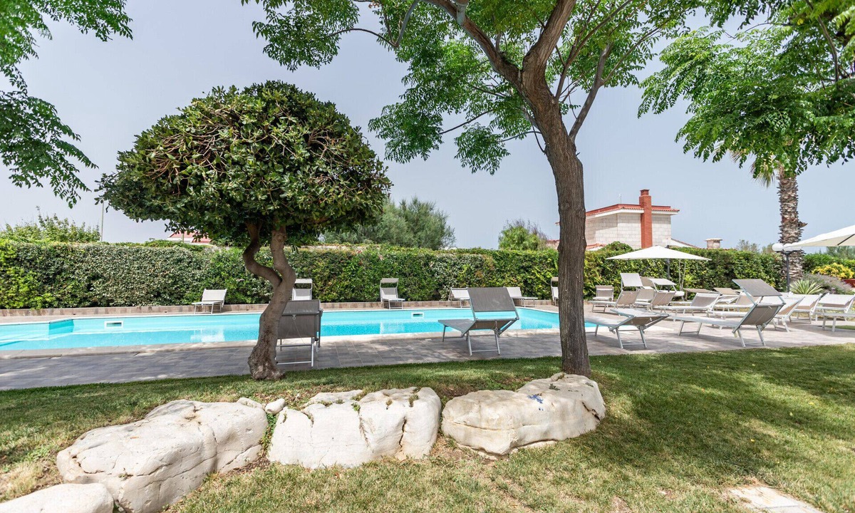 Torre a Mare Bed & Breakfast | Pietramare Luxury - Amber by Rentbeat